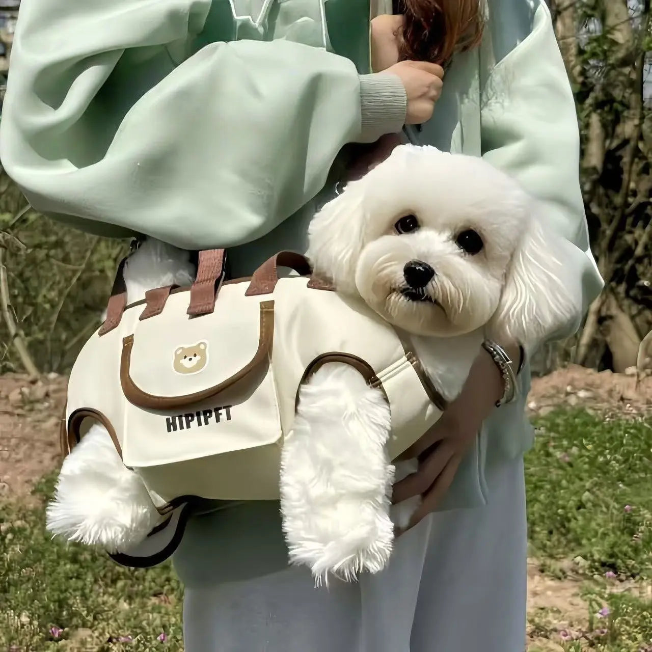 Portable Pet Carrier Bag for Dogs & Cats – Breathable Crossbody Travel Bag with Adjustable Strap, Lightweight & Multi-Pocket